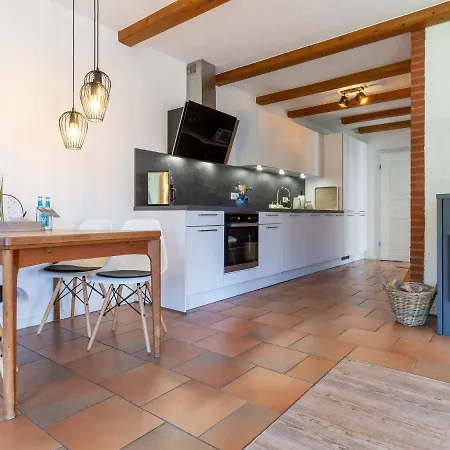 Country House In Vollerwiek